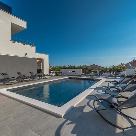 Villa Magnifica Apartments With Pool Novalja Eksteriør billede