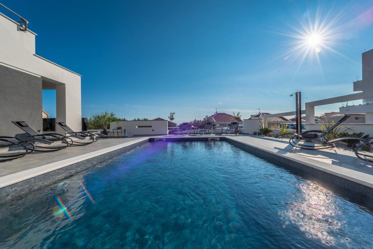 Villa Magnifica Apartments With Pool Novalja Eksteriør billede