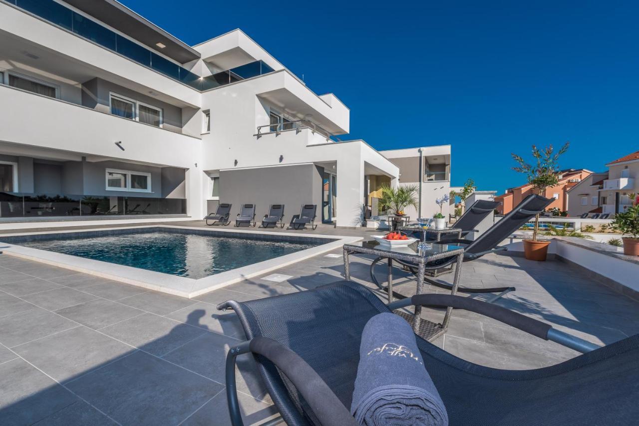 Villa Magnifica Apartments With Pool Novalja Eksteriør billede