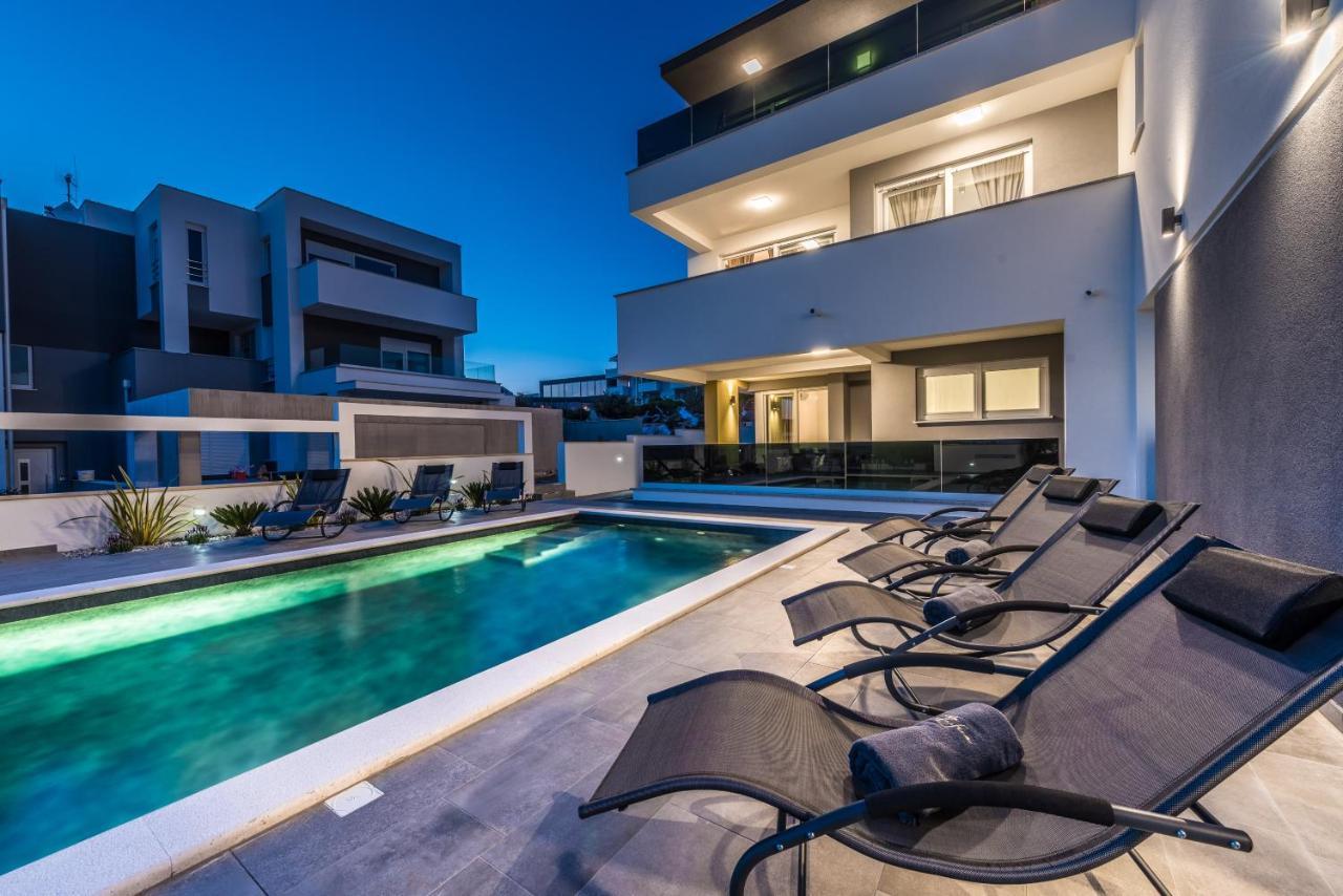Villa Magnifica Apartments With Pool Novalja Eksteriør billede
