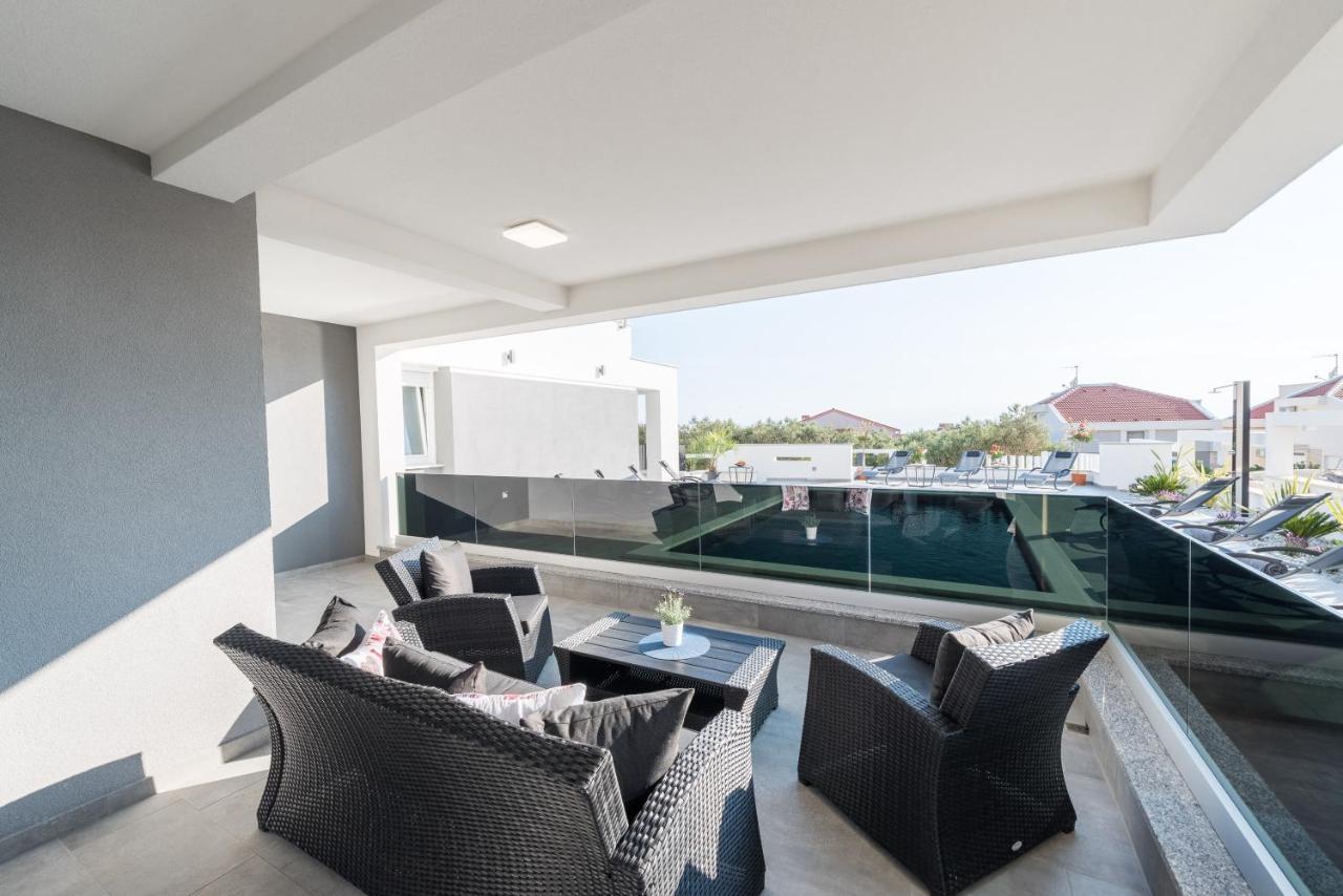 Villa Magnifica Apartments With Pool Novalja Eksteriør billede